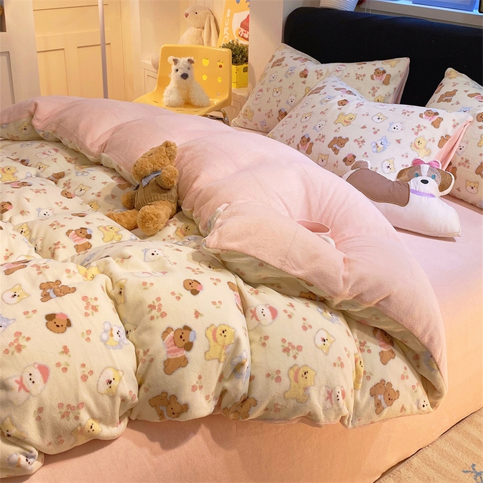 91家纺网 家纺一手货源 找家纺 佰亿莱 2025直播新款印花小清新法莱绒牛奶绒四件套汪仔乐园