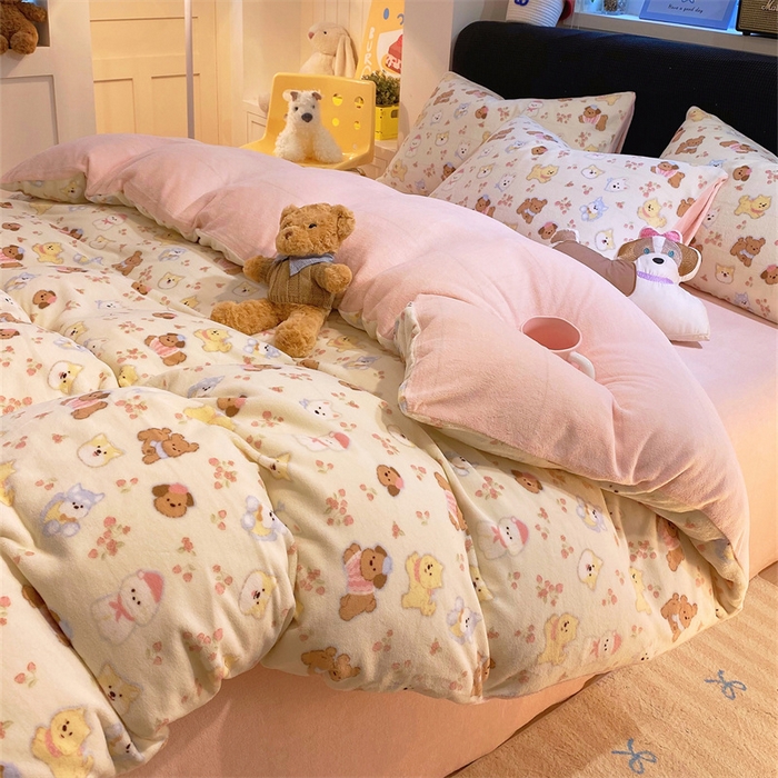 91家纺网 家纺一手货源 找家纺 佰亿莱 2025直播新款印花小清新法莱绒牛奶绒四件套汪仔乐园