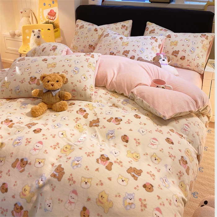 91家纺网 家纺一手货源 找家纺 佰亿莱 2025直播新款印花小清新法莱绒牛奶绒四件套汪仔乐园