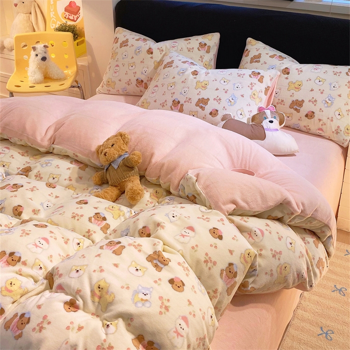 91家纺网 家纺一手货源 找家纺 佰亿莱 2025直播新款印花小清新法莱绒牛奶绒四件套汪仔乐园