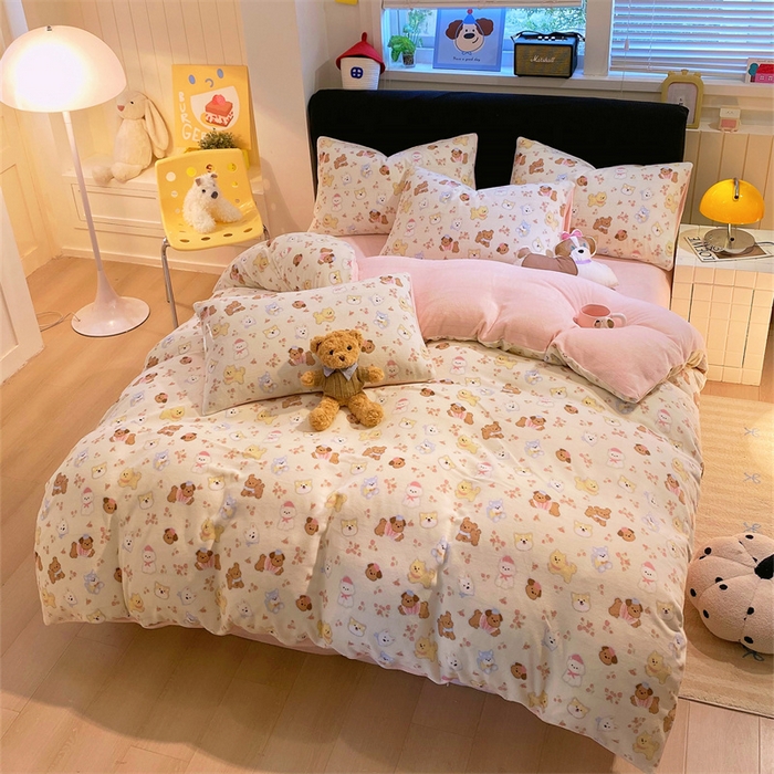 91家纺网 家纺一手货源 找家纺 佰亿莱 2025直播新款印花小清新法莱绒牛奶绒四件套汪仔乐园