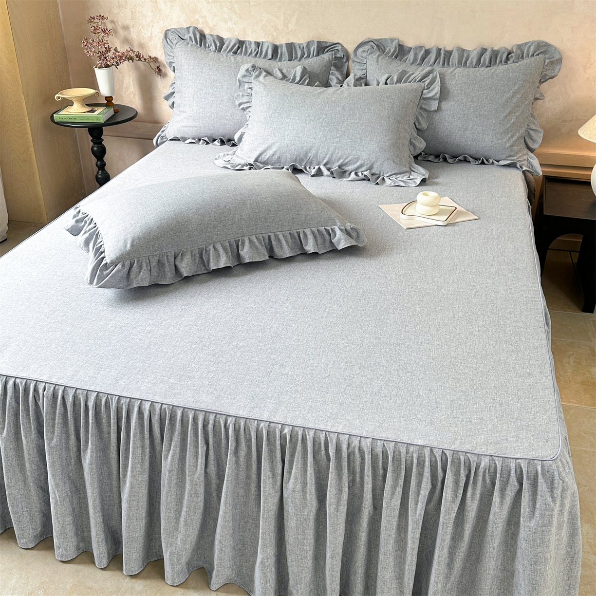 91家纺网 家纺一手货源 找家纺 忘忧草 2025新款纯色色织芙蓉棉单床裙-维密系列 维密-宁静蓝