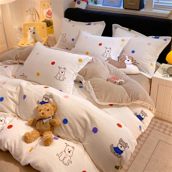 91家纺网 家纺一手货源 找家纺 佰亿莱 2025直播新款印花小清新法莱绒牛奶绒四件套波点狗