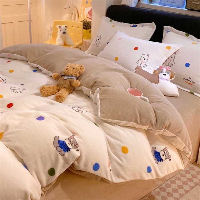 91家纺网 家纺一手货源 找家纺 佰亿莱 2025直播新款印花小清新法莱绒牛奶绒四件套波点狗