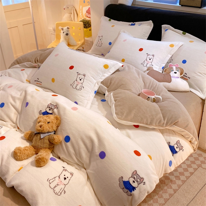 91家纺网 家纺一手货源 找家纺 佰亿莱 2025直播新款印花小清新法莱绒牛奶绒四件套波点狗