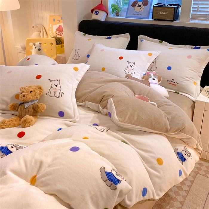 91家纺网 家纺一手货源 找家纺 佰亿莱 2025直播新款印花小清新法莱绒牛奶绒四件套波点狗