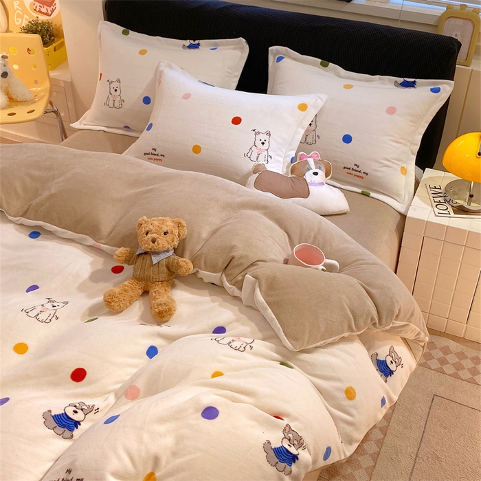 91家纺网 家纺一手货源 找家纺 佰亿莱 2025直播新款印花小清新法莱绒牛奶绒四件套波点狗