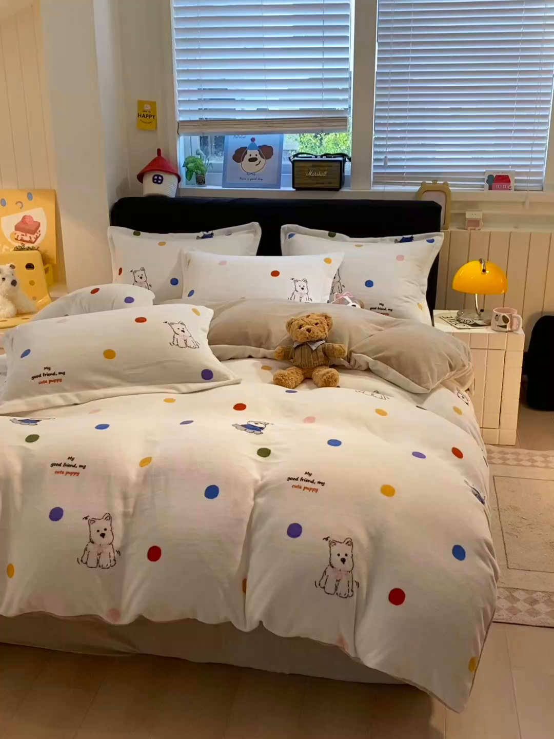 91家纺网 家纺一手货源 找家纺 佰亿莱 2025直播新款印花小清新法莱绒牛奶绒四件套波点狗