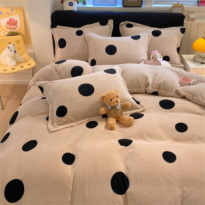 91家纺网 家纺一手货源 找家纺 佰亿莱 2025直播新款印花小清新法莱绒牛奶绒四件套奶油波波