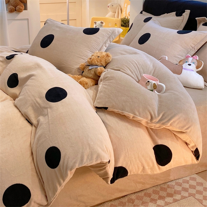 91家纺网 家纺一手货源 找家纺 佰亿莱 2025直播新款印花小清新法莱绒牛奶绒四件套奶油波波