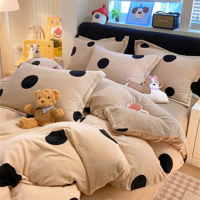 91家纺网 家纺一手货源 找家纺 佰亿莱 2025直播新款印花小清新法莱绒牛奶绒四件套奶油波波