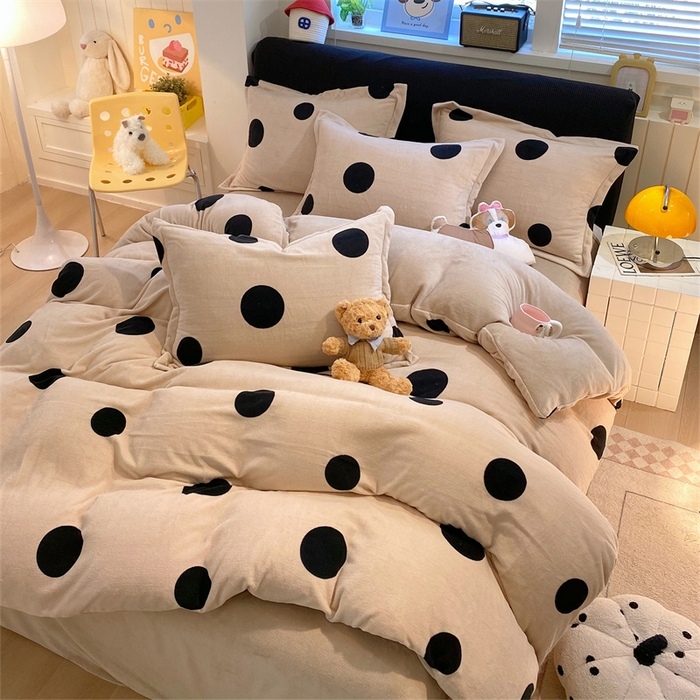 91家纺网 家纺一手货源 找家纺 佰亿莱 2025直播新款印花小清新法莱绒牛奶绒四件套奶油波波