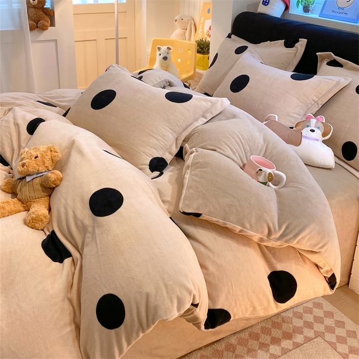 91家纺网 家纺一手货源 找家纺 佰亿莱 2025直播新款印花小清新法莱绒牛奶绒四件套奶油波波