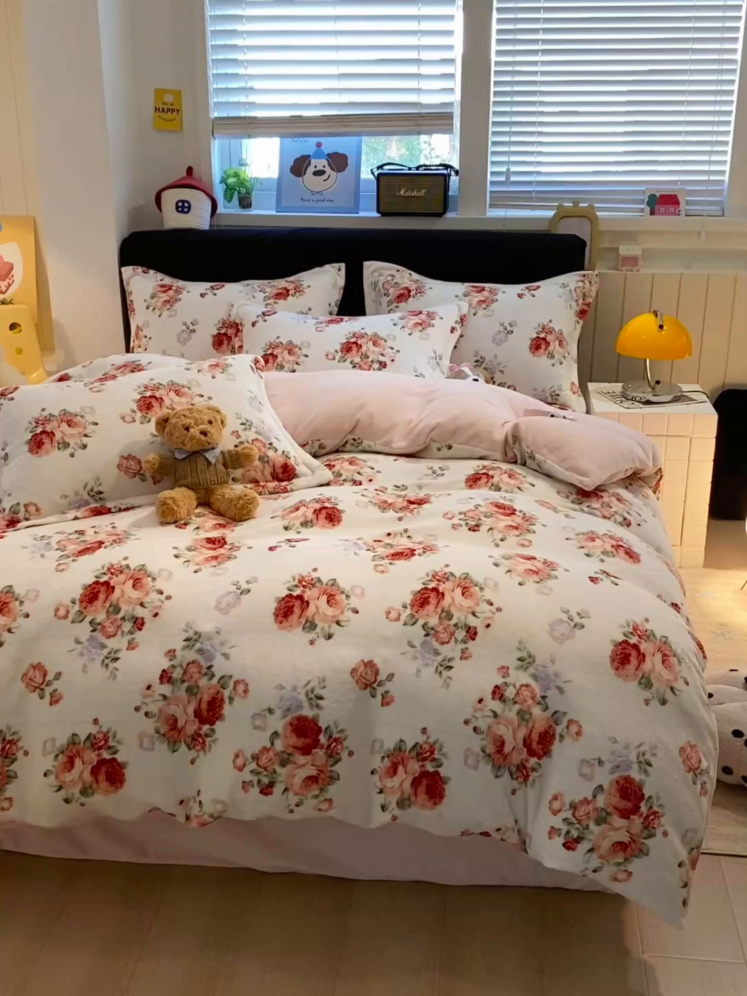 91家纺网 家纺一手货源 找家纺 佰亿莱 2025直播新款印花小清新法莱绒牛奶绒四件套手捧玫瑰