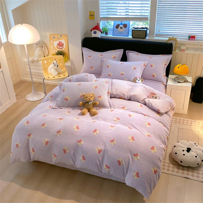 91家纺网 家纺一手货源 找家纺 佰亿莱 2025直播新款印花小清新法莱绒牛奶绒四件套乌梅子酱