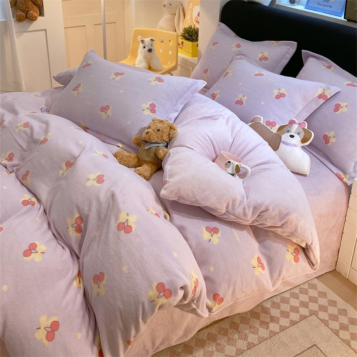 91家纺网 家纺一手货源 找家纺 佰亿莱 2025直播新款印花小清新法莱绒牛奶绒四件套乌梅子酱