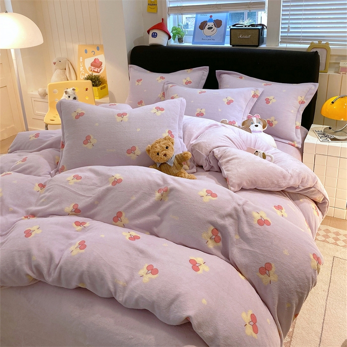 91家纺网 家纺一手货源 找家纺 佰亿莱 2025直播新款印花小清新法莱绒牛奶绒四件套乌梅子酱