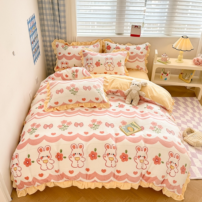 91家纺网 家纺一手货源 找家纺 懒猫家纺 2025新款韩版牛奶绒四件套 甜心兔