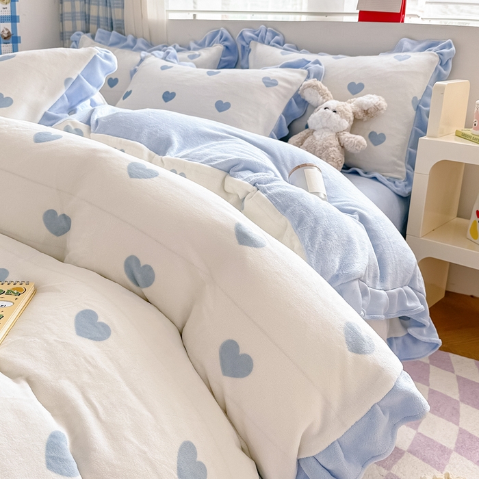 91家纺网 家纺一手货源 找家纺 懒猫家纺 2025新款韩版牛奶绒四件套 小爱心