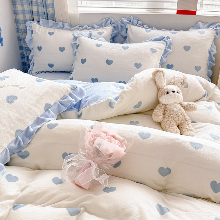 91家纺网 家纺一手货源 找家纺 懒猫家纺 2025新款韩版牛奶绒四件套 小爱心