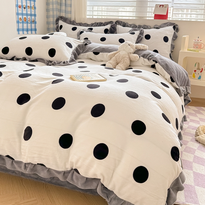 91家纺网 家纺一手货源 找家纺 懒猫家纺 2025新款韩版牛奶绒四件套 小波点