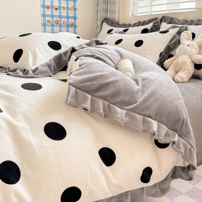 91家纺网 家纺一手货源 找家纺 懒猫家纺 2025新款韩版牛奶绒四件套 小波点