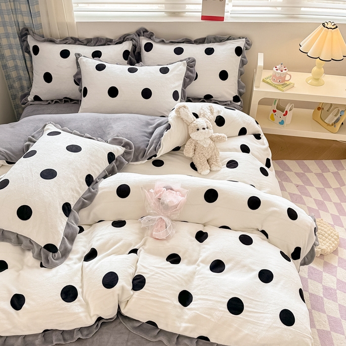 91家纺网 家纺一手货源 找家纺 懒猫家纺 2025新款韩版牛奶绒四件套 小波点