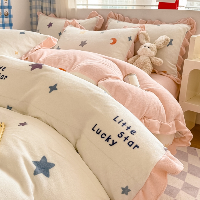 91家纺网 家纺一手货源 找家纺 懒猫家纺 2025新款韩版牛奶绒四件套 小星愿