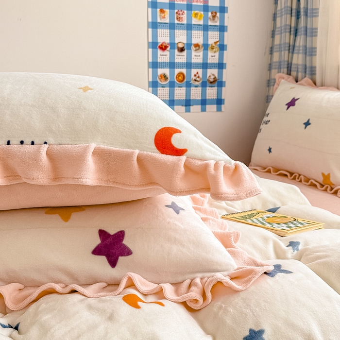 91家纺网 家纺一手货源 找家纺 懒猫家纺 2025新款韩版牛奶绒四件套 小星愿