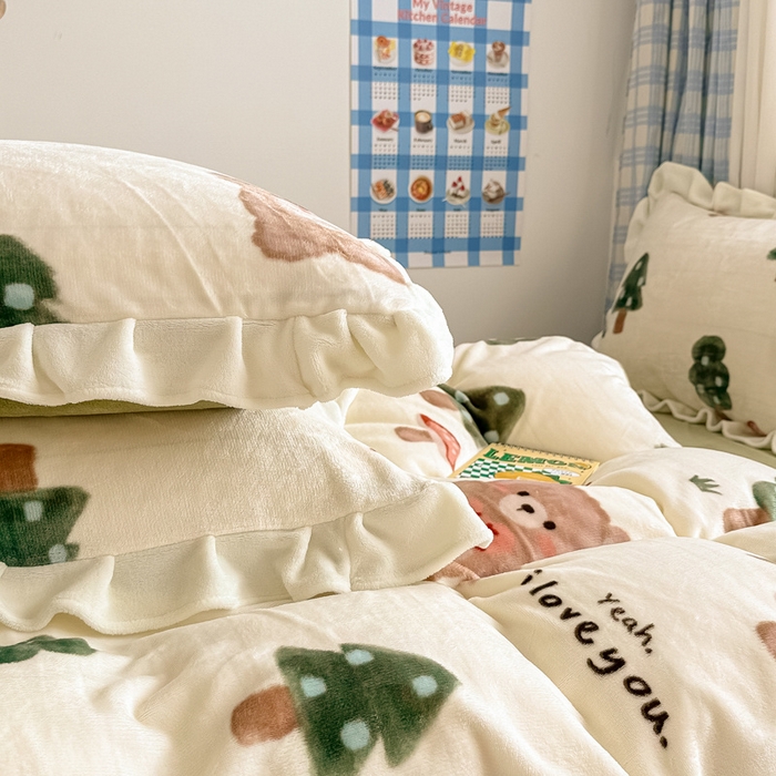 91家纺网 家纺一手货源 找家纺 懒猫家纺 2025新款韩版牛奶绒四件套 熊出没