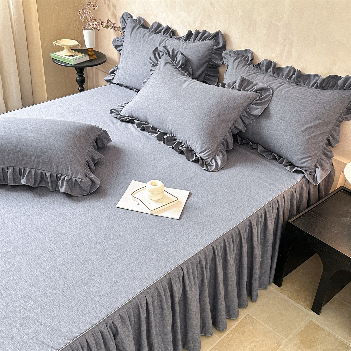 91家纺网 家纺一手货源 找家纺 忘忧草 2025新款纯色色织芙蓉棉床裙四件套-维密系列 维密-藏青蓝