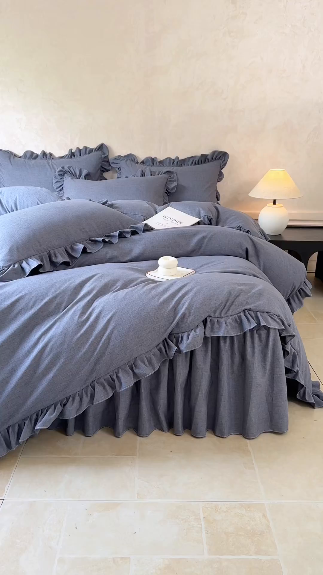 91家纺网 家纺一手货源 找家纺 忘忧草 2025新款纯色色织芙蓉棉床裙四件套-维密系列 维密-藏青蓝