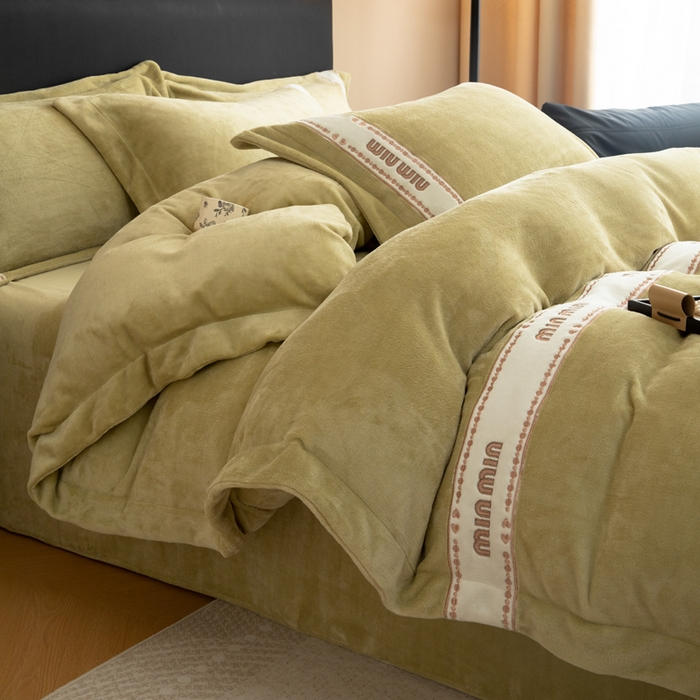 91家纺网 家纺一手货源 找家纺 （总）懒猫家纺 2025新款刺绣贴布绣牛奶绒四件套-珍妮