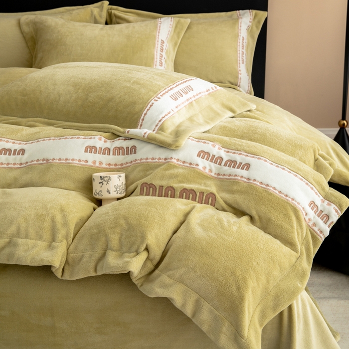 91家纺网 家纺一手货源 找家纺 （总）懒猫家纺 2025新款刺绣贴布绣牛奶绒四件套-珍妮