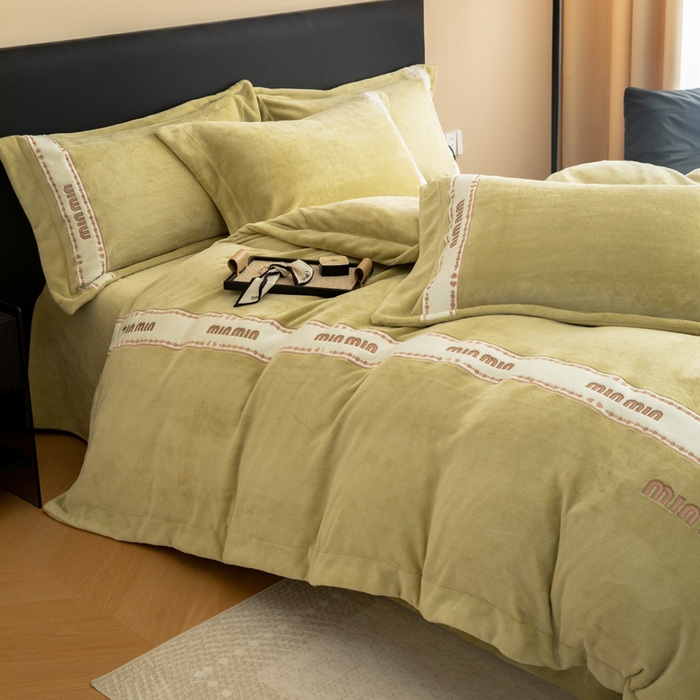 91家纺网 家纺一手货源 找家纺 （总）懒猫家纺 2025新款刺绣贴布绣牛奶绒四件套-珍妮