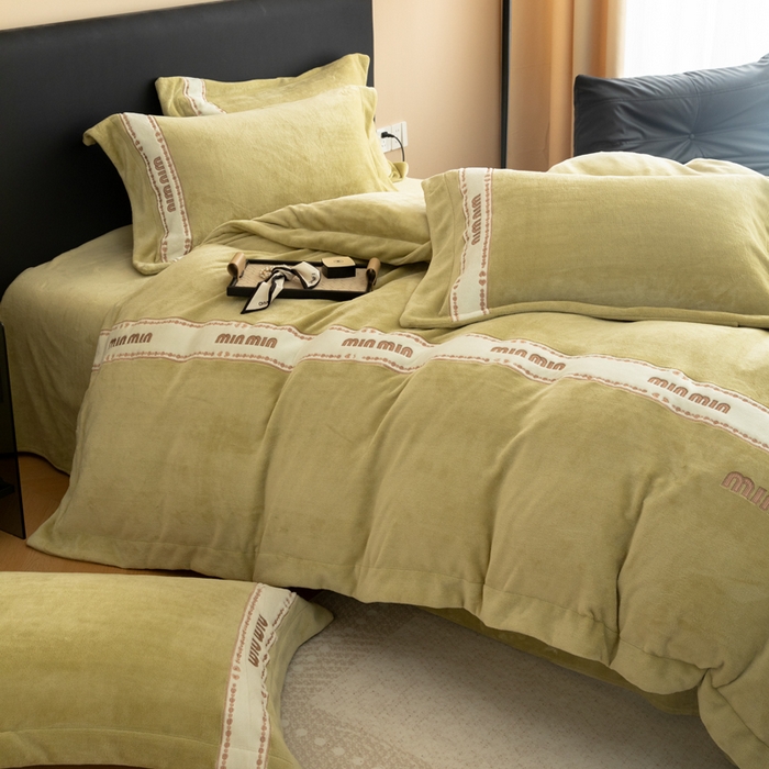 91家纺网 家纺一手货源 找家纺 （总）懒猫家纺 2025新款刺绣贴布绣牛奶绒四件套-珍妮