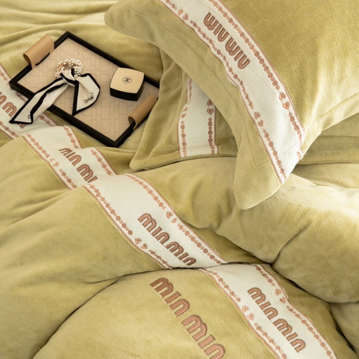 91家纺网 家纺一手货源 找家纺 （总）懒猫家纺 2025新款刺绣贴布绣牛奶绒四件套-珍妮