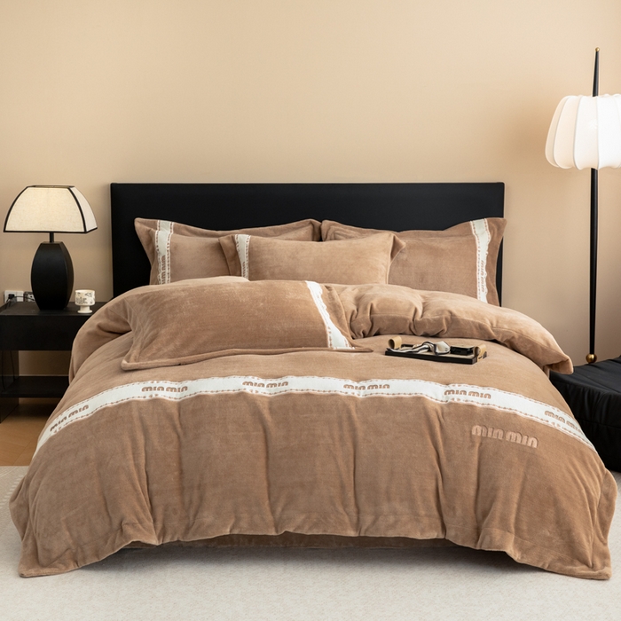 懒猫家纺 2025新款刺绣贴布绣牛奶绒四件套-珍妮 珍妮-焦糖棕