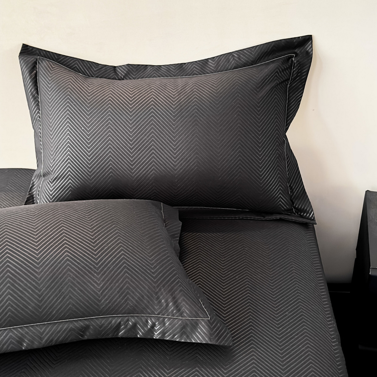 91家纺网 家纺一手货源 找家纺 露梦家纺 2025外贸内销跨境电商亚马逊速卖通磨毛单床笠三件套欧美尺寸多多跨境平台TEMU SHEIN笠高30 波纹-黑色