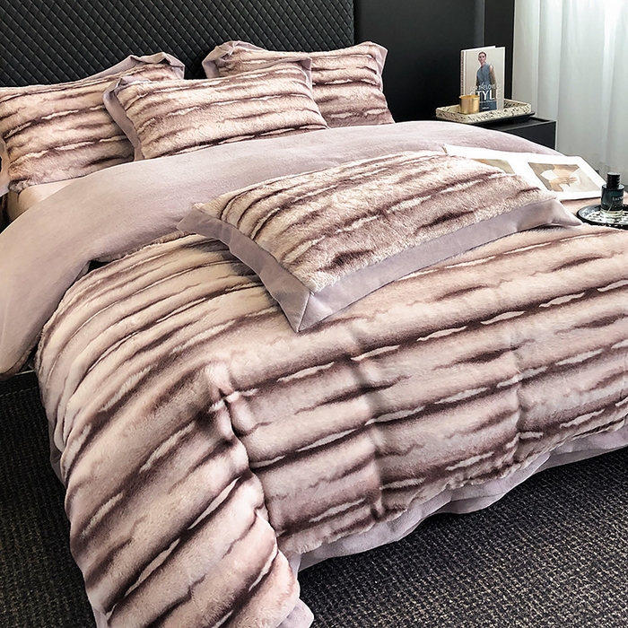 91家纺网 家纺一手货源 找家纺 懒猫家纺 2025新款兔毛绒拼角四件套-赫拉 赫拉-玉颜紫