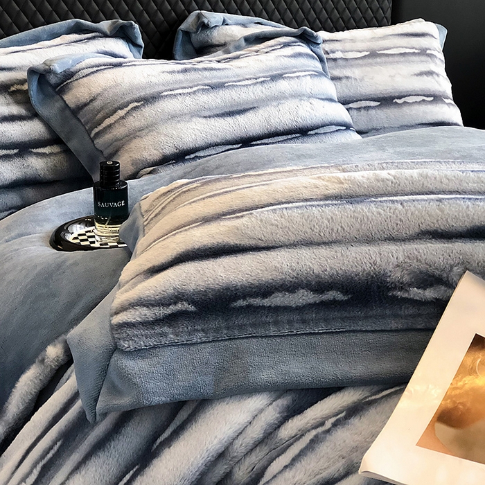 91家纺网 家纺一手货源 找家纺 懒猫家纺 2025新款兔毛绒拼角四件套-赫拉 赫拉-钻石蓝