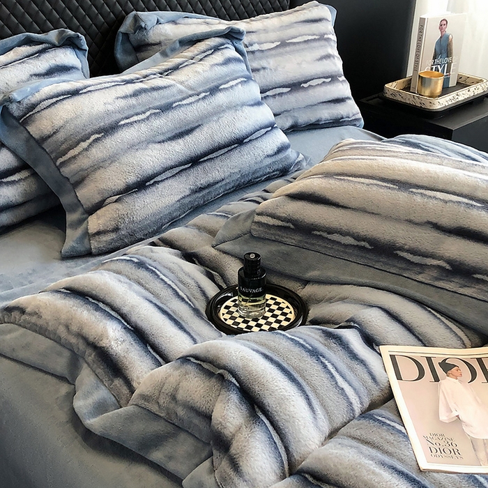 91家纺网 家纺一手货源 找家纺 懒猫家纺 2025新款兔毛绒拼角四件套-赫拉 赫拉-钻石蓝