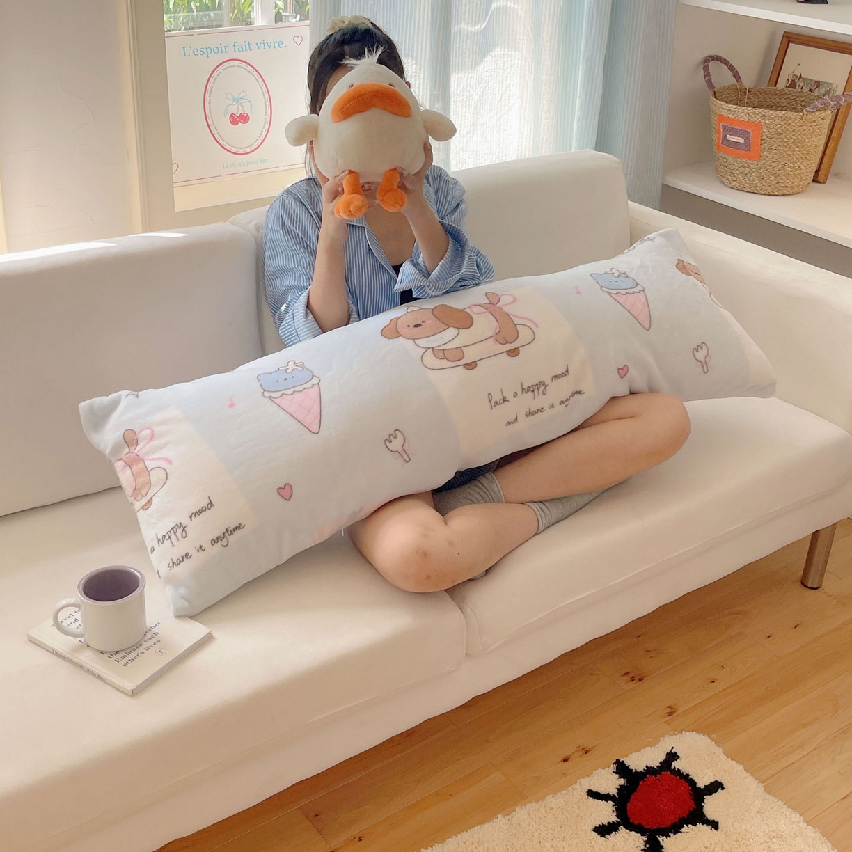 91家纺网 家纺一手货源 找家纺 六巷胡同 2025新款INS博主可爱风A类200g牛奶绒长条大抱枕 抱枕-芭宠假日蓝