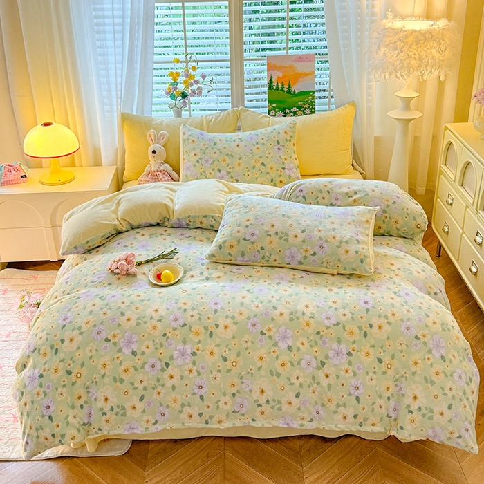 91家纺网 家纺一手货源 找家纺 九诺家纺 2025秋冬新款牛奶绒床单四件套【圆角吊边花边床单】 暖阳之春