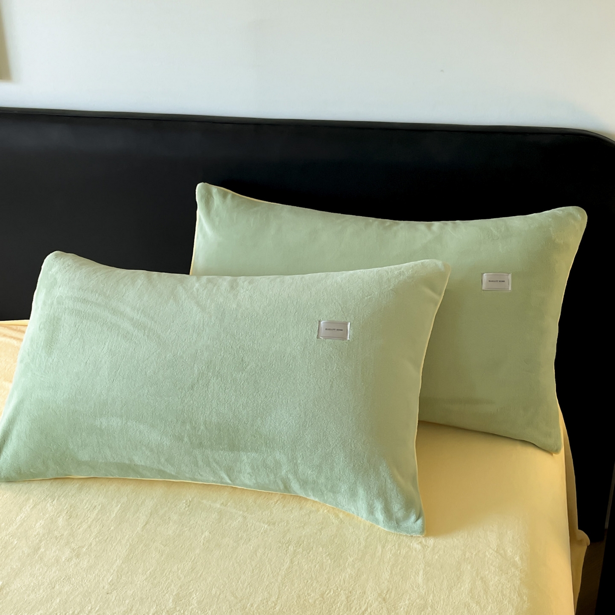 91家纺网 家纺一手货源 找家纺 ab家纺 2025新款纯色高克重牛奶绒双拼单被套 橄榄绿柠檬黄