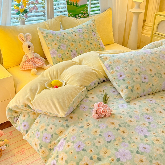 91家纺网 家纺一手货源 找家纺 九诺家纺 2025秋冬新款牛奶绒床单四件套【圆角吊边花边床单】 暖阳之春