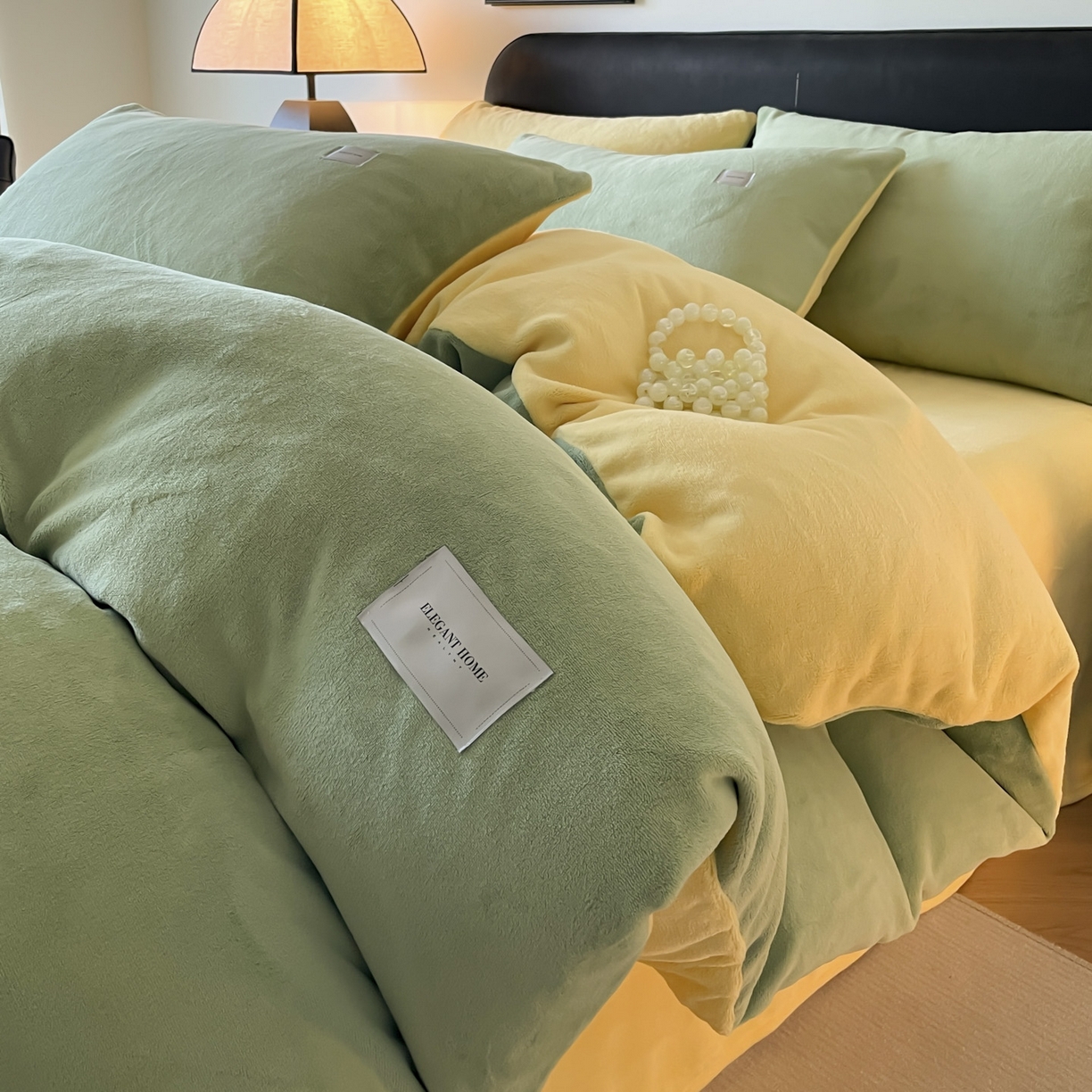 91家纺网 家纺一手货源 找家纺 ab家纺 2025新款纯色高克重牛奶绒双拼单被套 橄榄绿柠檬黄