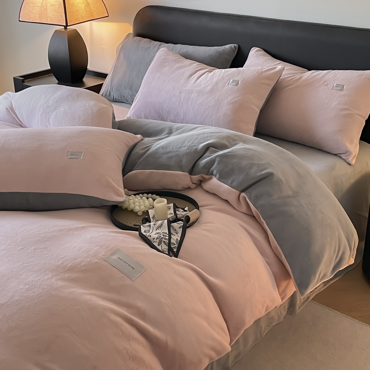 91家纺网 家纺一手货源 找家纺 ab家纺 2025新款纯色高克重牛奶绒双拼单被套 豆沙深灰