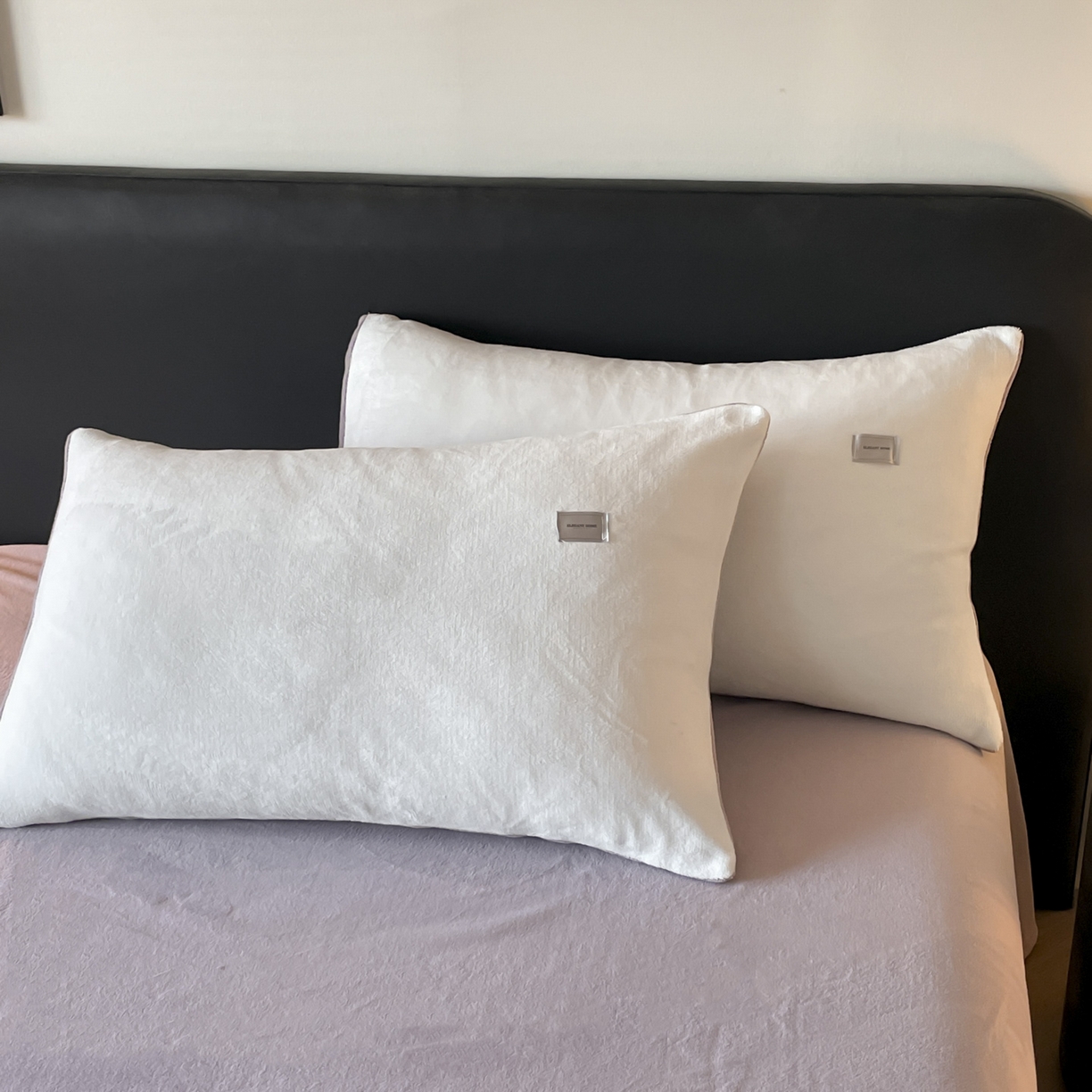 91家纺网 家纺一手货源 找家纺 ab家纺 2025新款纯色高克重牛奶绒双拼单被套 米月白香芋紫