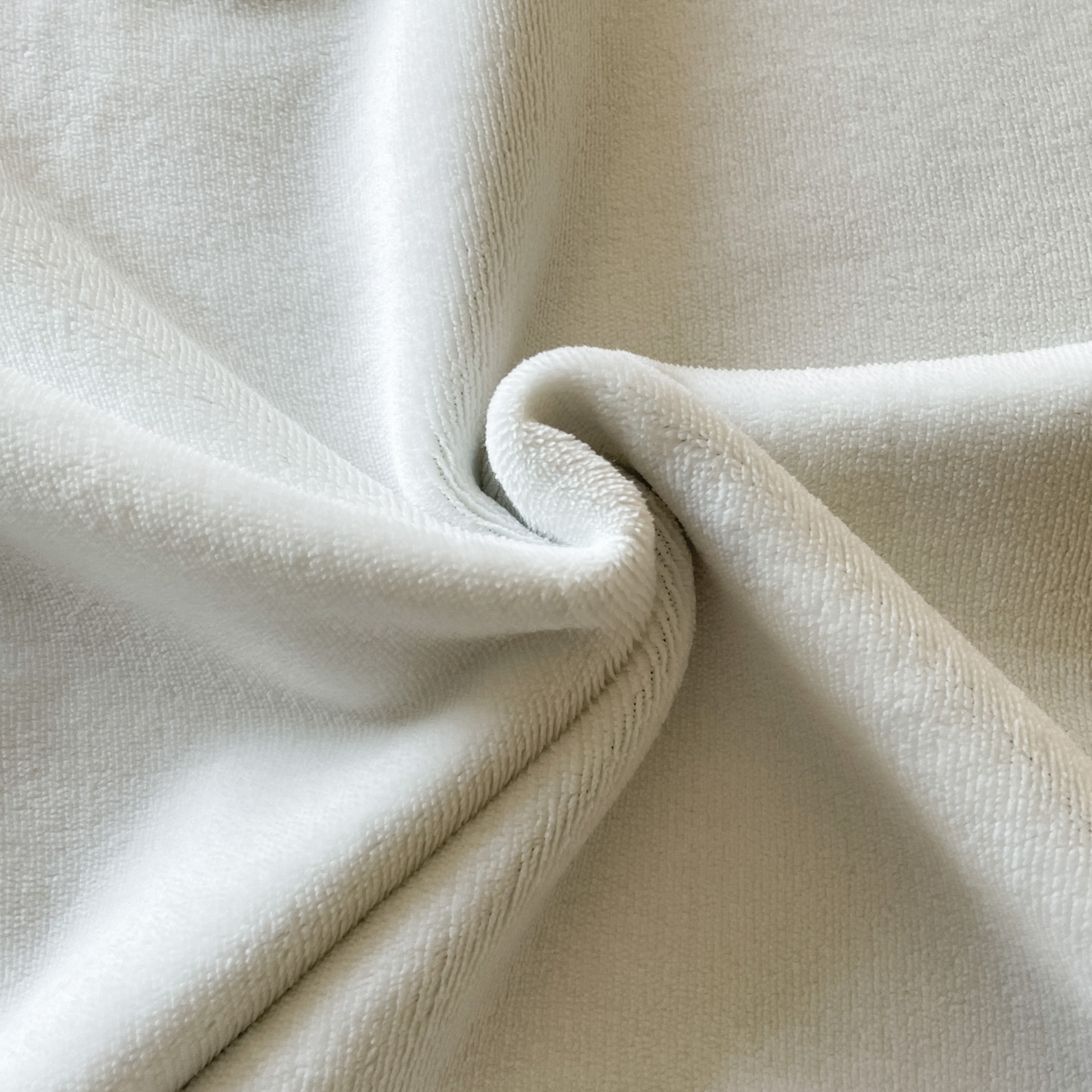 91家纺网 家纺一手货源 找家纺 ab家纺 2025新款纯色高克重牛奶绒双拼单被套 米月白橄榄绿